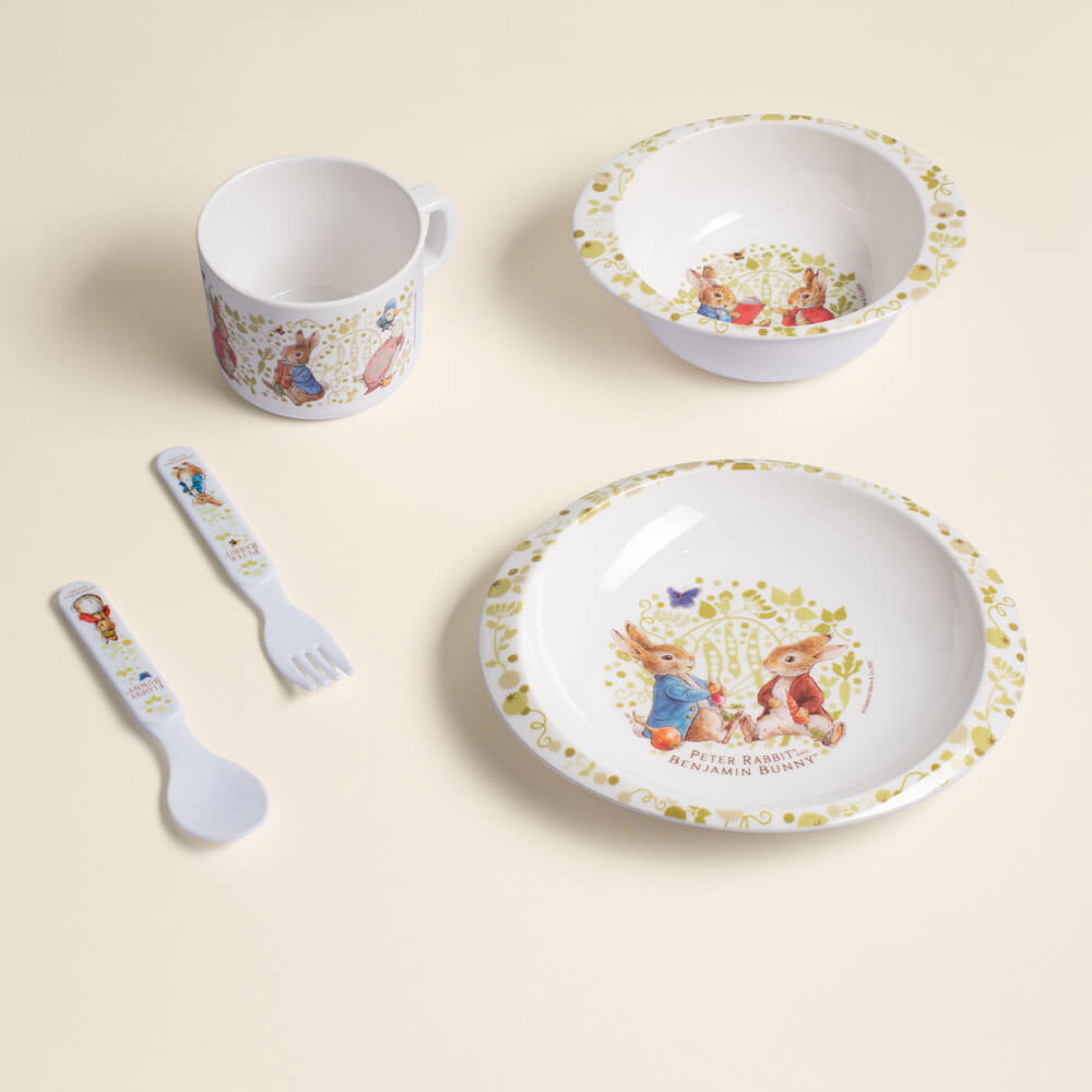 5pc Dinner Set: Classic Peter Rabbit