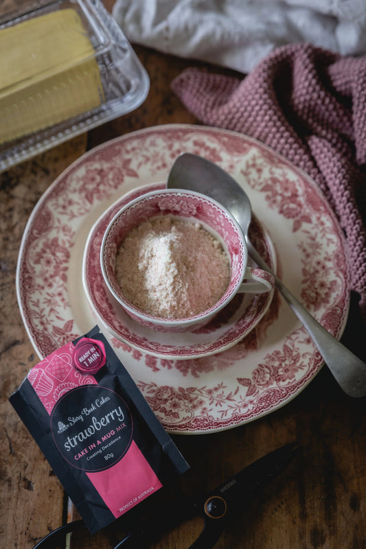 Story Book Cakes Strawberry Mud Cake in a Mug 80g