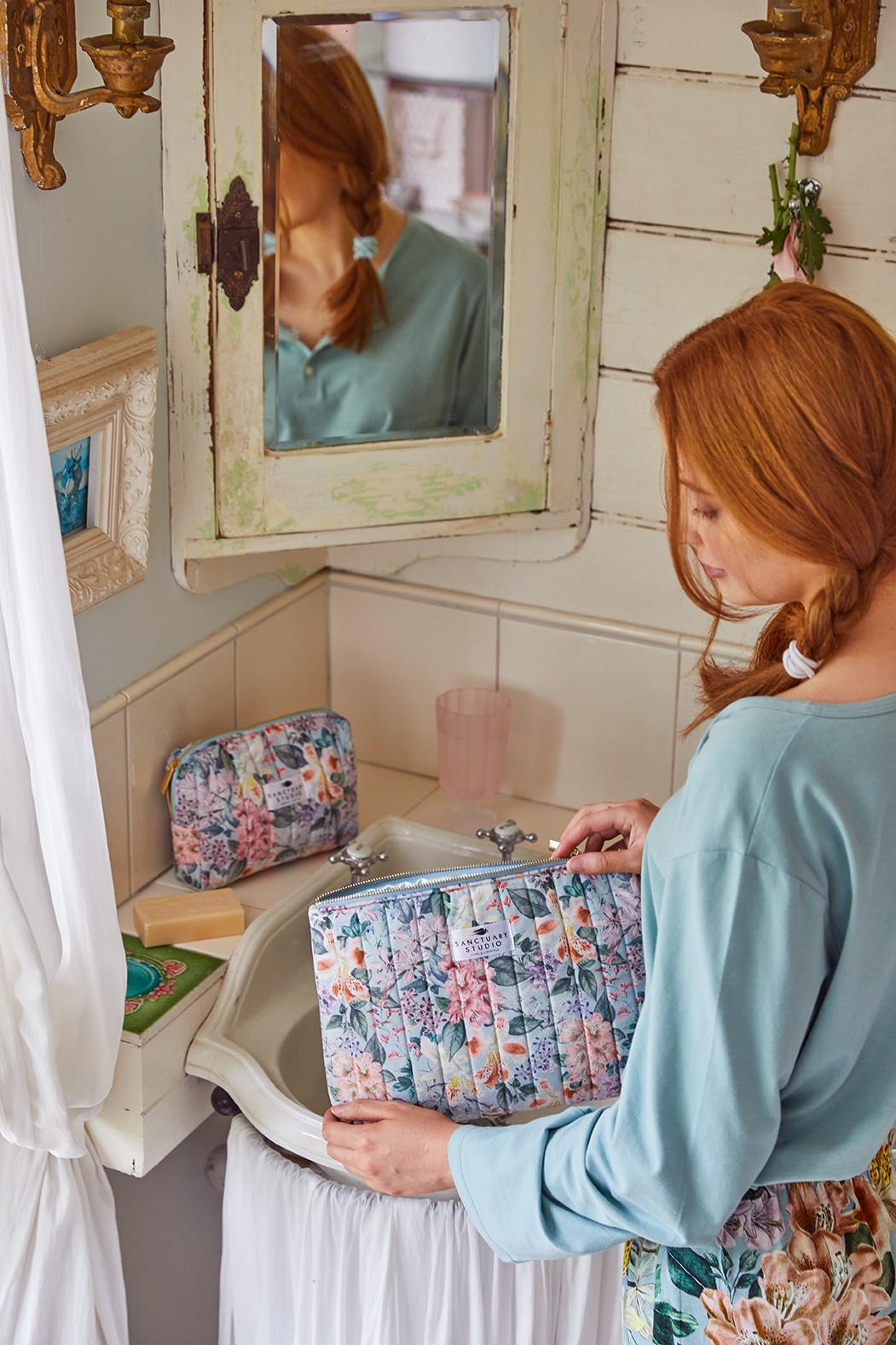 Flora Velvet Cosmetic Bag - Large