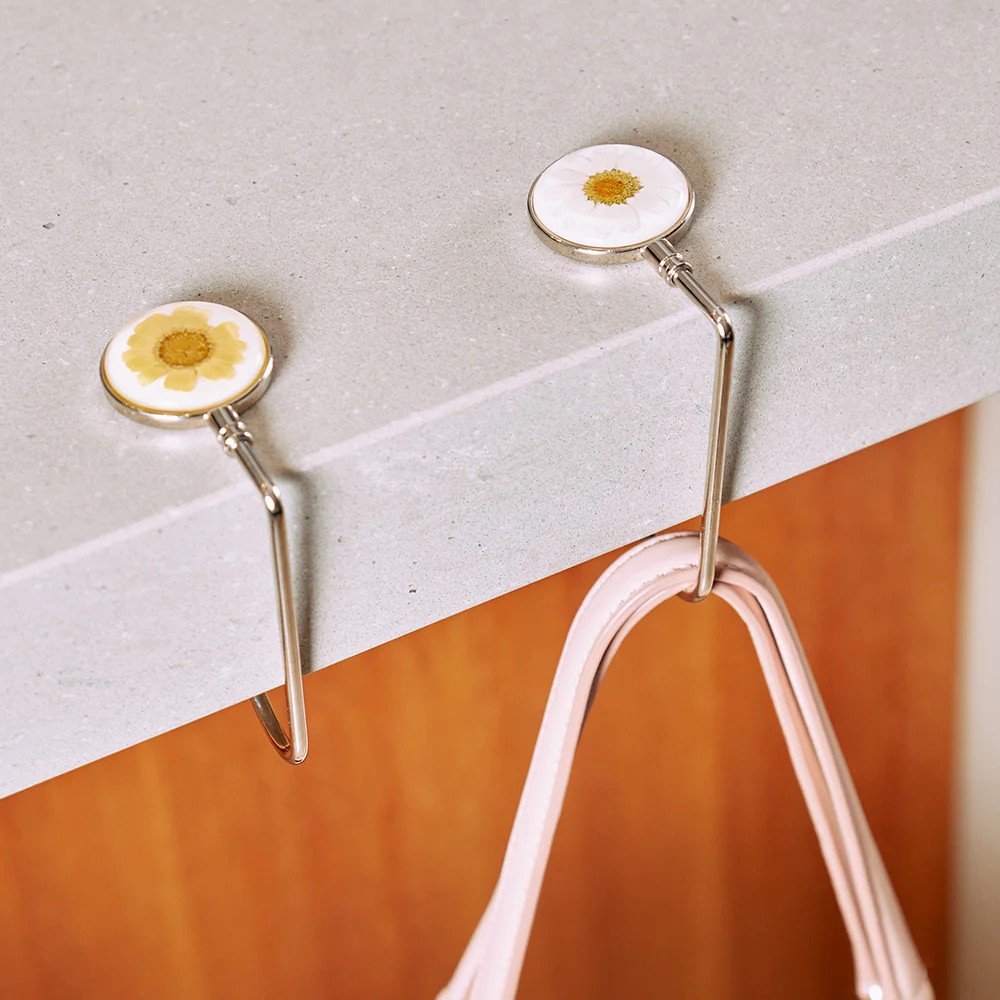 Resin Flower Handbag Hanger - Chrysanthemum