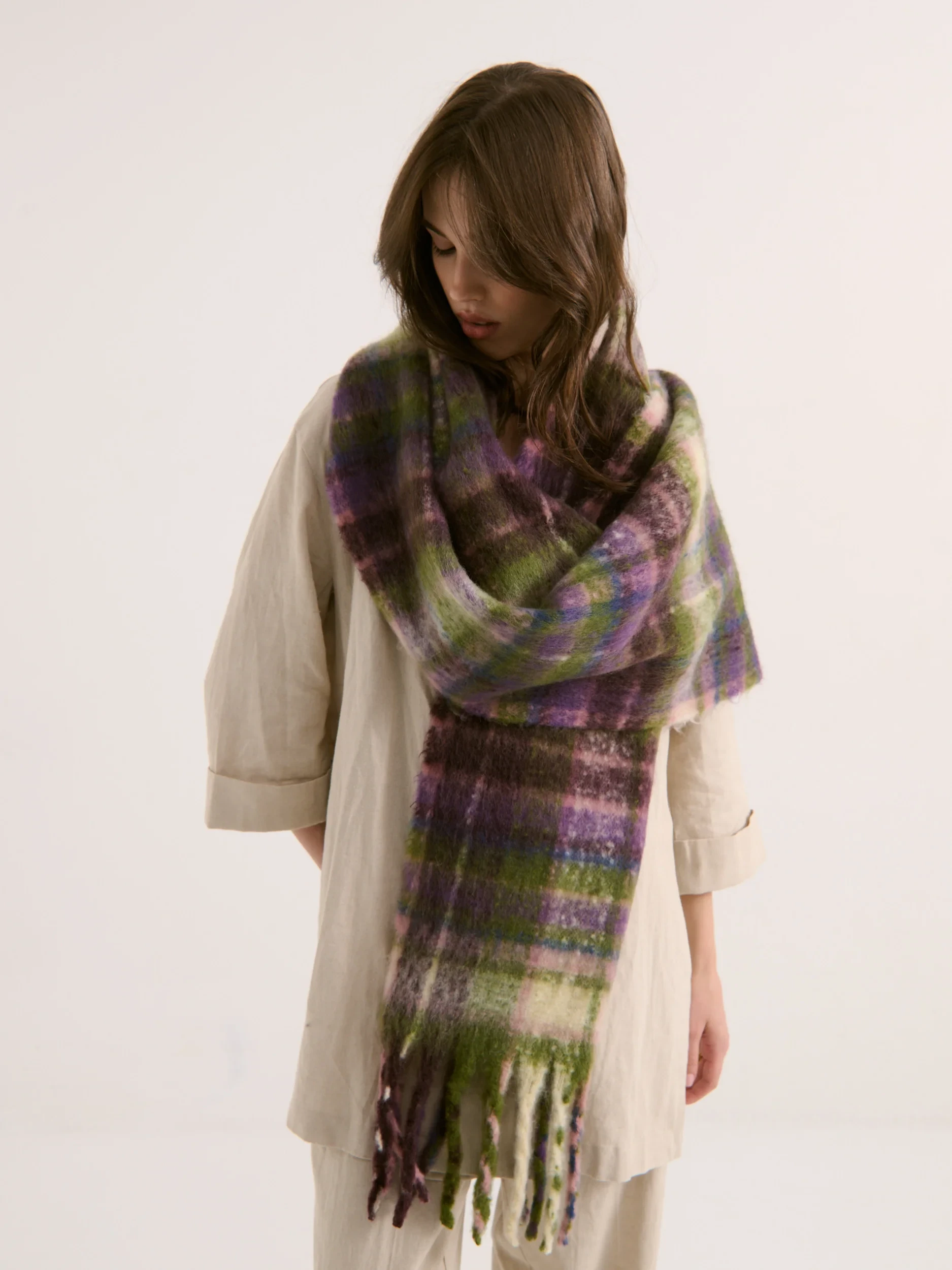 Vacanza Fluffy Scarf