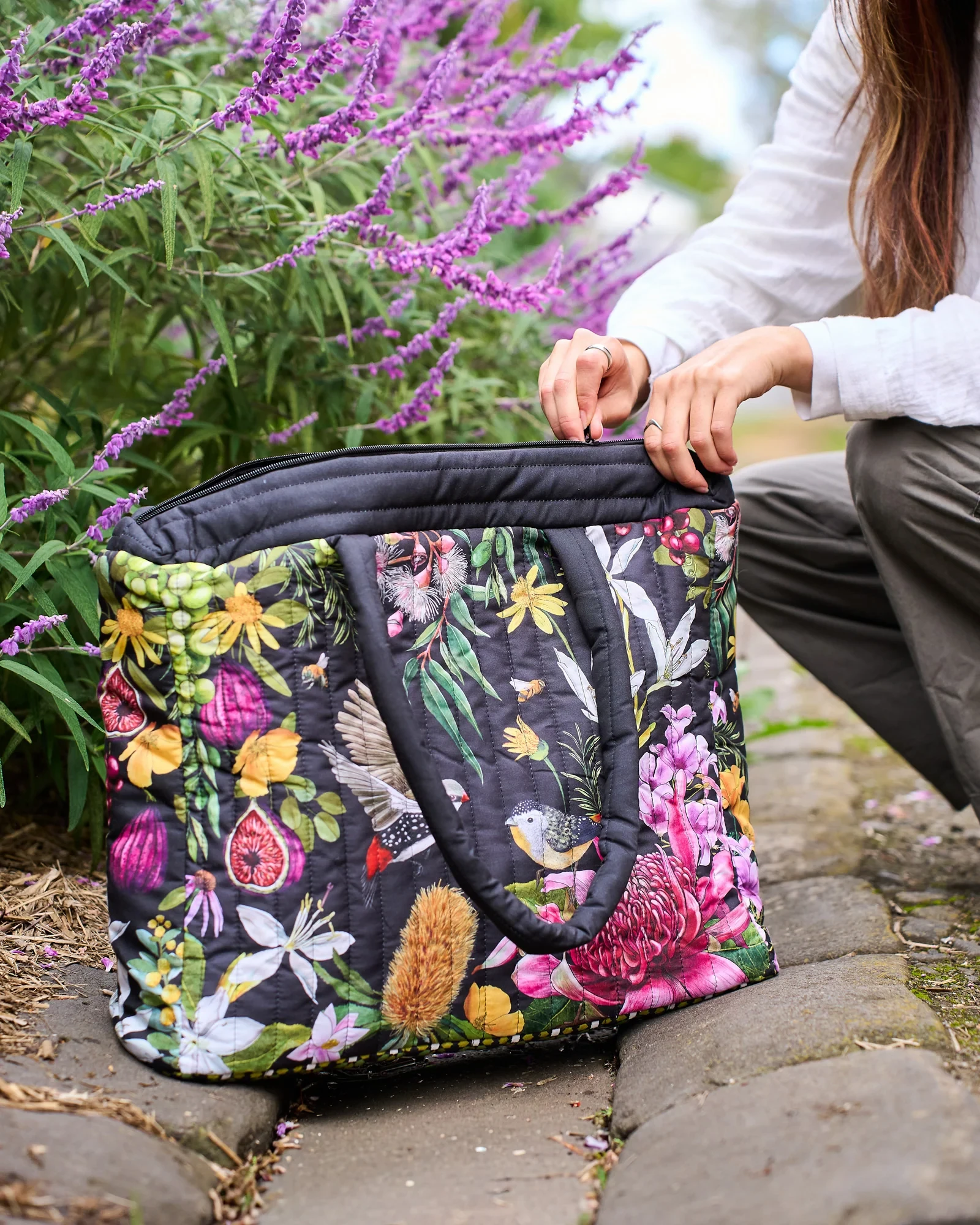 Comforter Bag - Vineyard Visions
